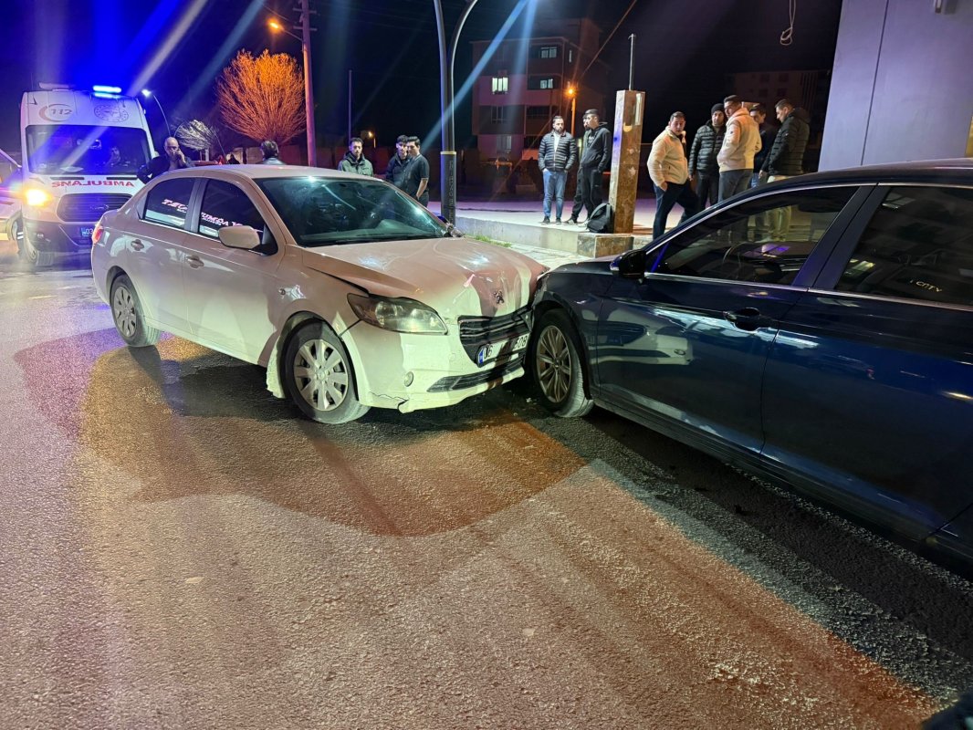 TELEFONLA KONUŞURKEN ÖLÜMLE BURUN BURUNA GELDİ