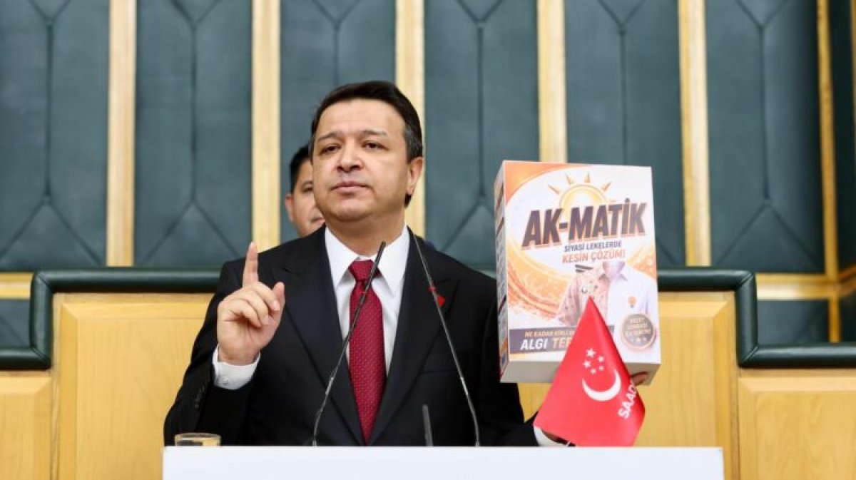 "SİYASİ LEKELER ROZET DEĞİŞTİREREK TEMİZLENEMEZ"