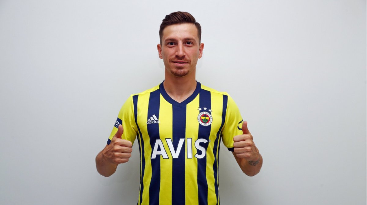 Fenerbahçe’de Şok Ayrılık! Mert Hakan Yandaş Defteri Kapanıyor